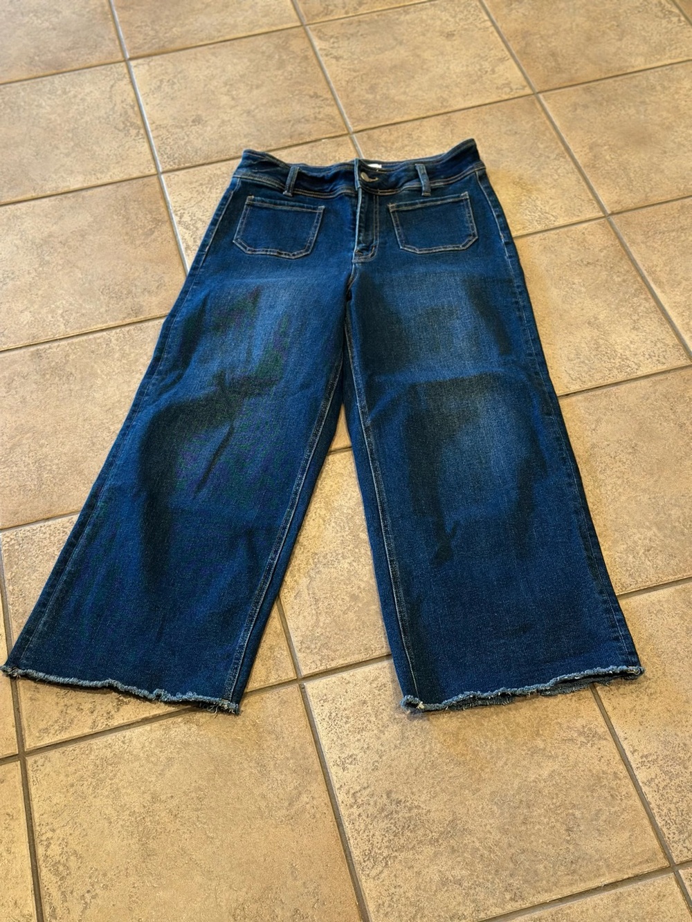 Mica Los Angeles Light Wash Wide Leg Raw Hem Cropped Jeans 28 boho coastal